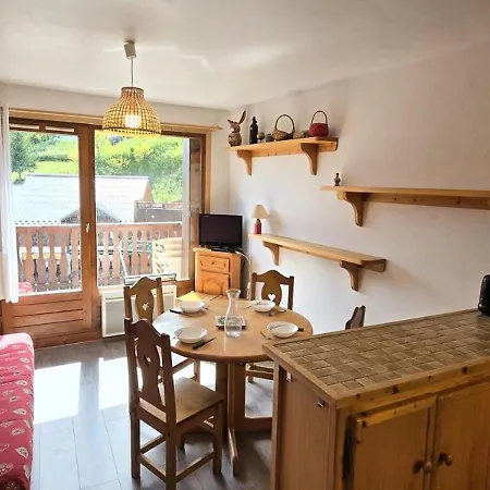 Apartment Le Centre - Pour 4 Personnes Mae-3346